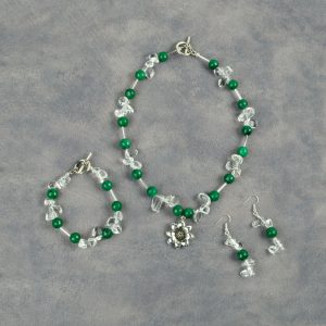 Set made with crystals and green jade