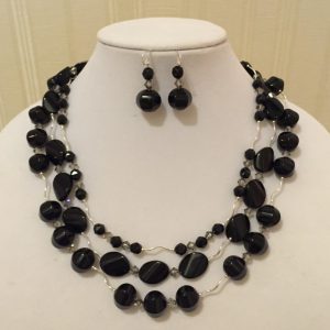 Set of earrings and necklace made with Onyx and Silver