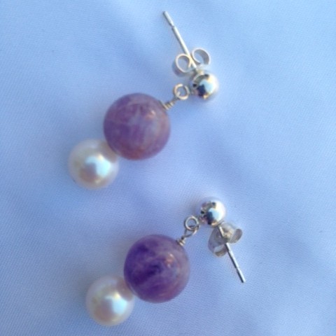 Earrings made with Amethyst and Pearl