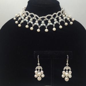 Freshwater Pearls and Swarovski crystals necklace and earrings