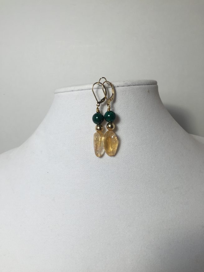 Set of earrings made with citrine and African jade