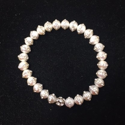 Pearl and Crystal Stretch Bracelet