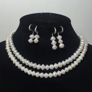 Set made with Pearls and Crystals