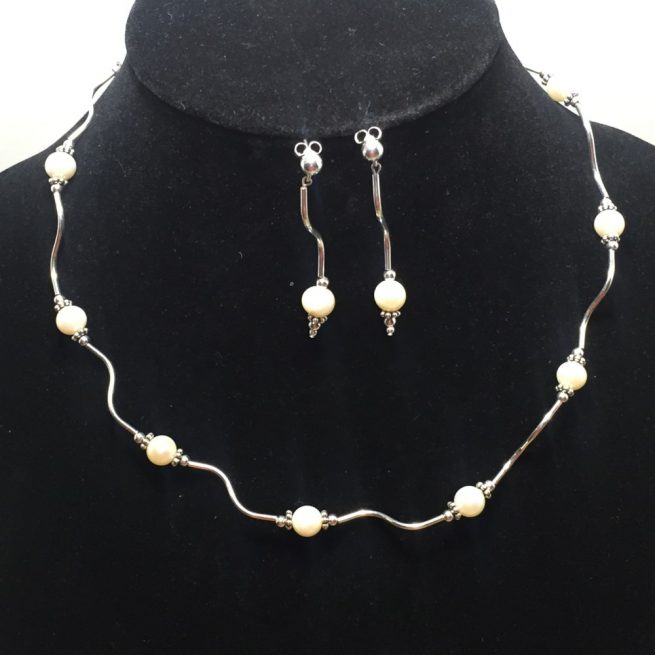 Set made with Pearls and Sterling Silver