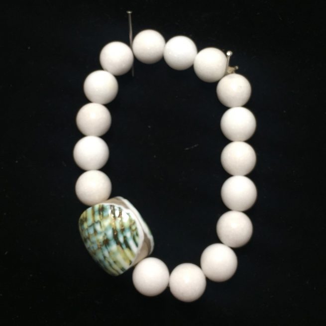Bracelet made with Shell and Jade
