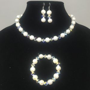 Freshwater pearls, Swarovski crystal set