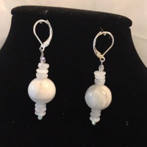 Moonstone and crystals earrings