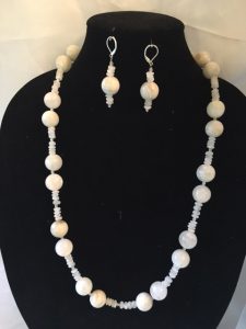 Moonstone and crystals necklace and earrings